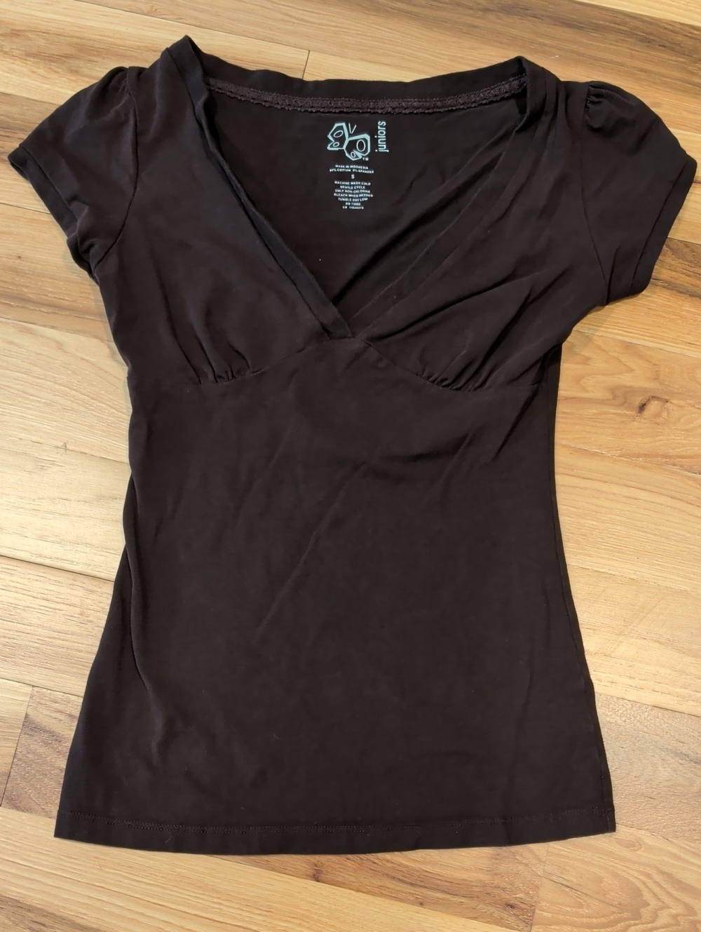 Soma Deep V Short Sleeve Top in Brown